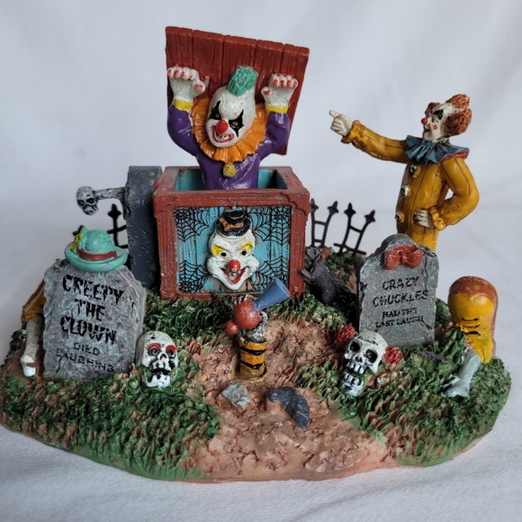 Lemax Spooky Town Retired 2013 Jack in the Box 33021 Halloween Village 6x4x4 - Picture 1 of 5
